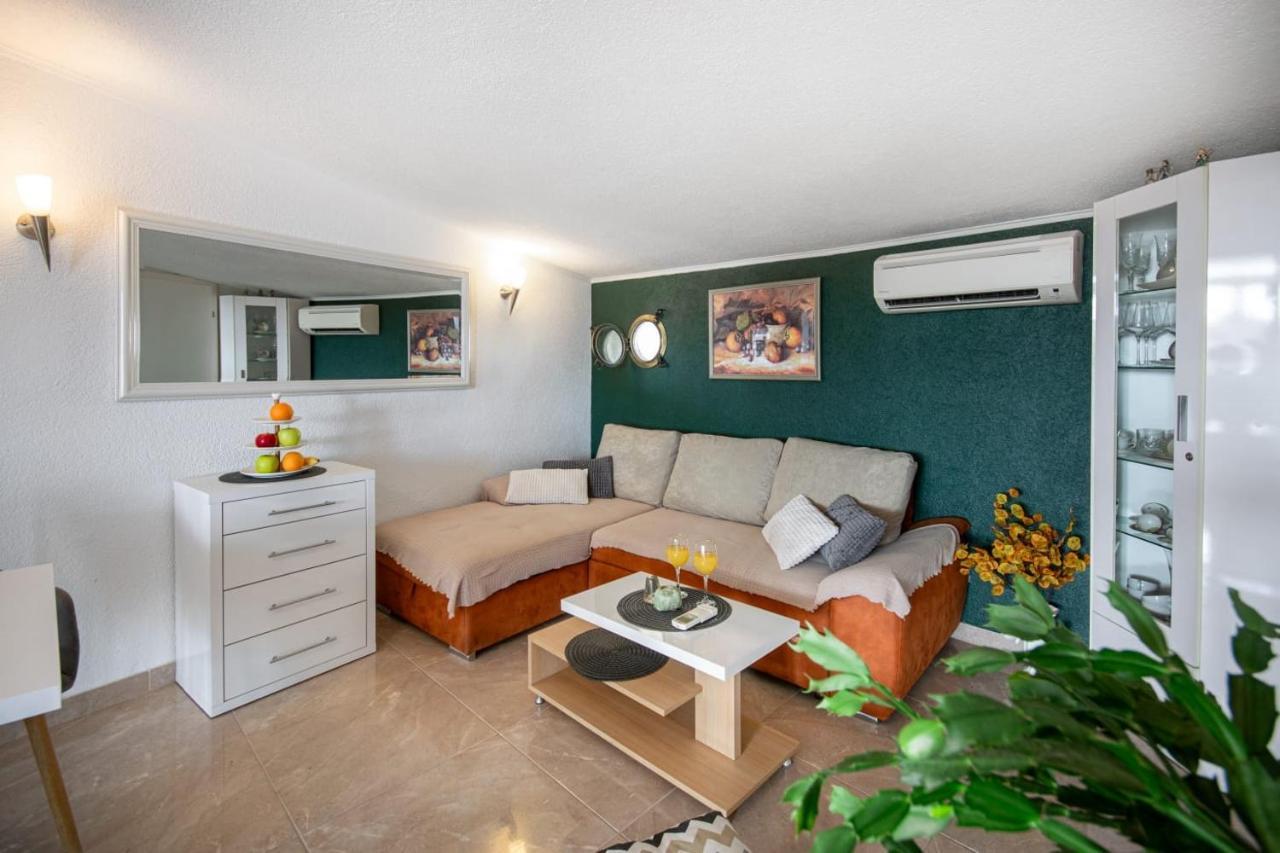 Holiday Home Nevera Makarska Exterior foto
